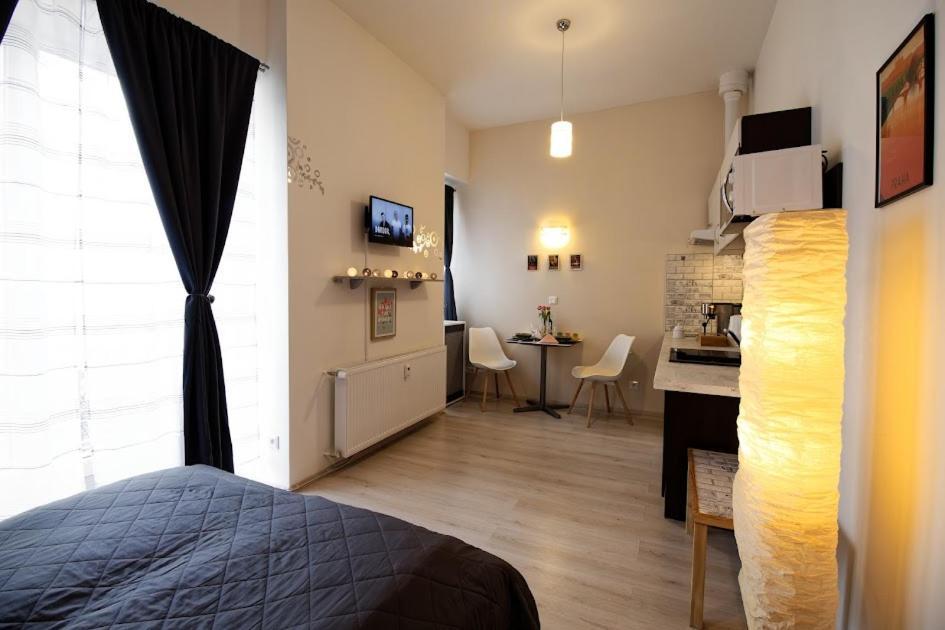 Cosy Studio, 15Min To Old Centre, Self-Check In, Free Wifi, Welcome Drink! Prag Exteriör bild