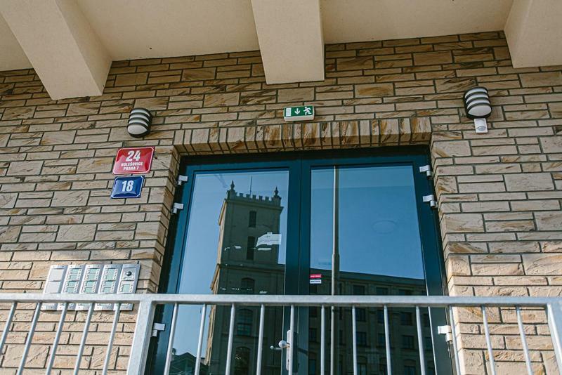 Cosy Studio, 15Min To Old Centre, Self-Check In, Free Wifi, Welcome Drink! Prag Exteriör bild